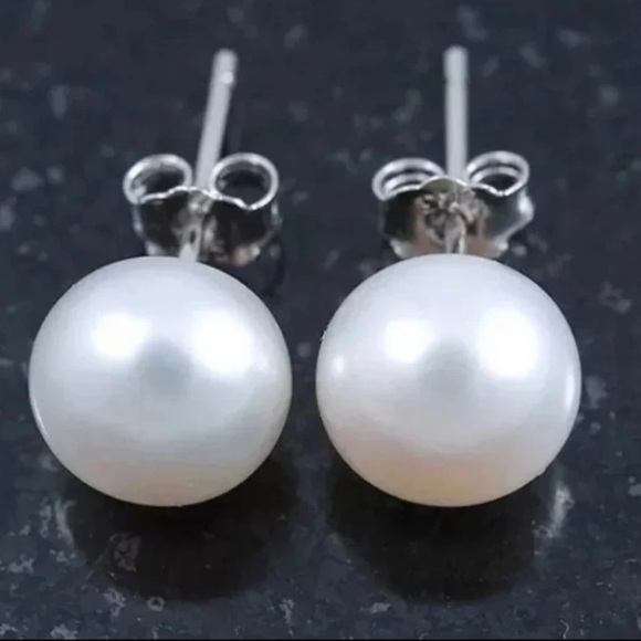 14K White Gold NATURAL White Freshwater Pearl 6MM Round Stud Earrings - Picture 2 of 6